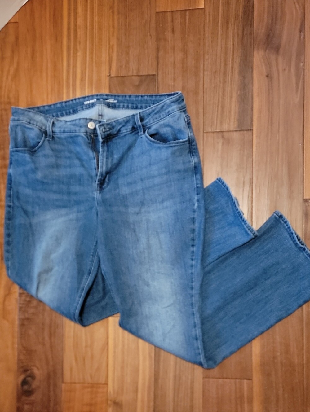 Old Navy Women's Boot-Cut Jeans in Medium Blue Wash